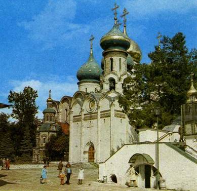 Вид на Духовскую церковь