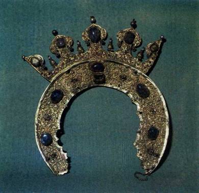 Венец. Деталь оклада иконы «Троица». Вторая половина XVI в.