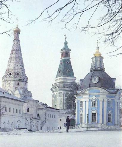 Больничные палаты с церковью Зосимы и Савватия.
