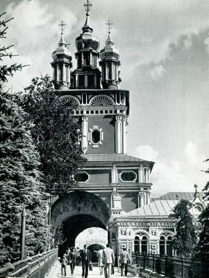 Надвратная церковь Иоанна Предтечи со Святыми воротами. 1693—1699. Вид с запада