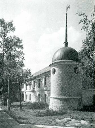 Конный двор на берегу Белого пруда. 1790. фотография 1986 г.